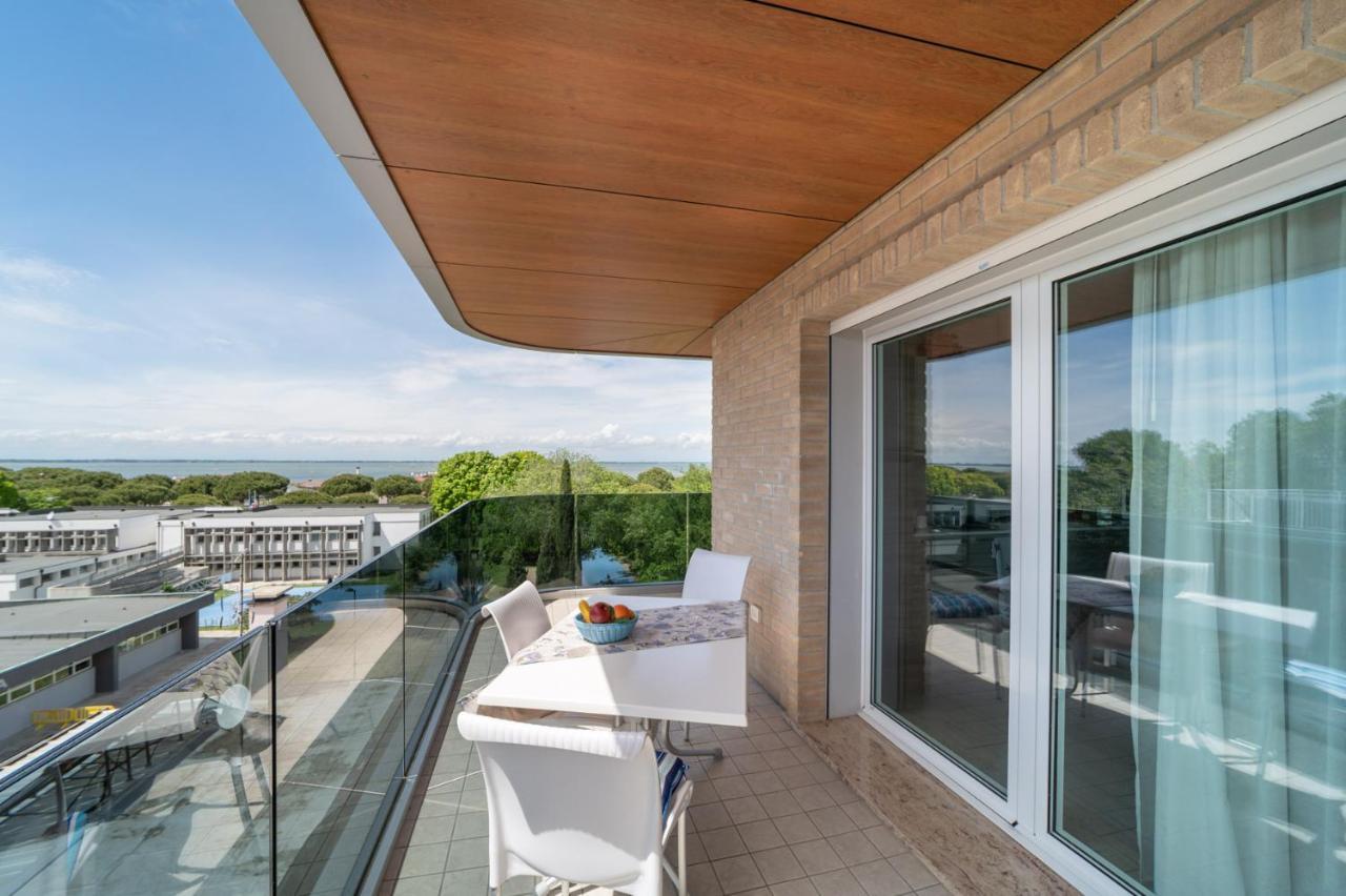 Residenza Monica Apartment Lignano Sabbiadoro Exterior foto