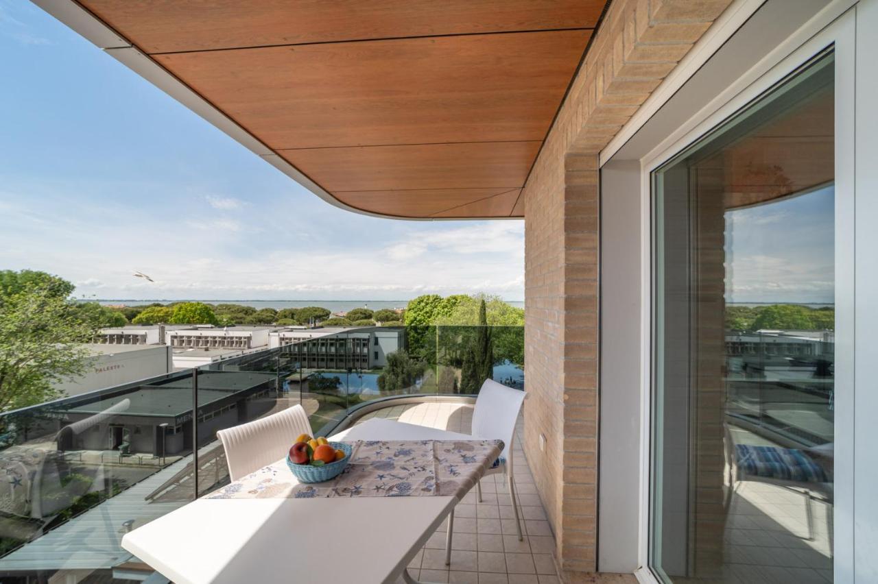Residenza Monica Apartment Lignano Sabbiadoro Exterior foto