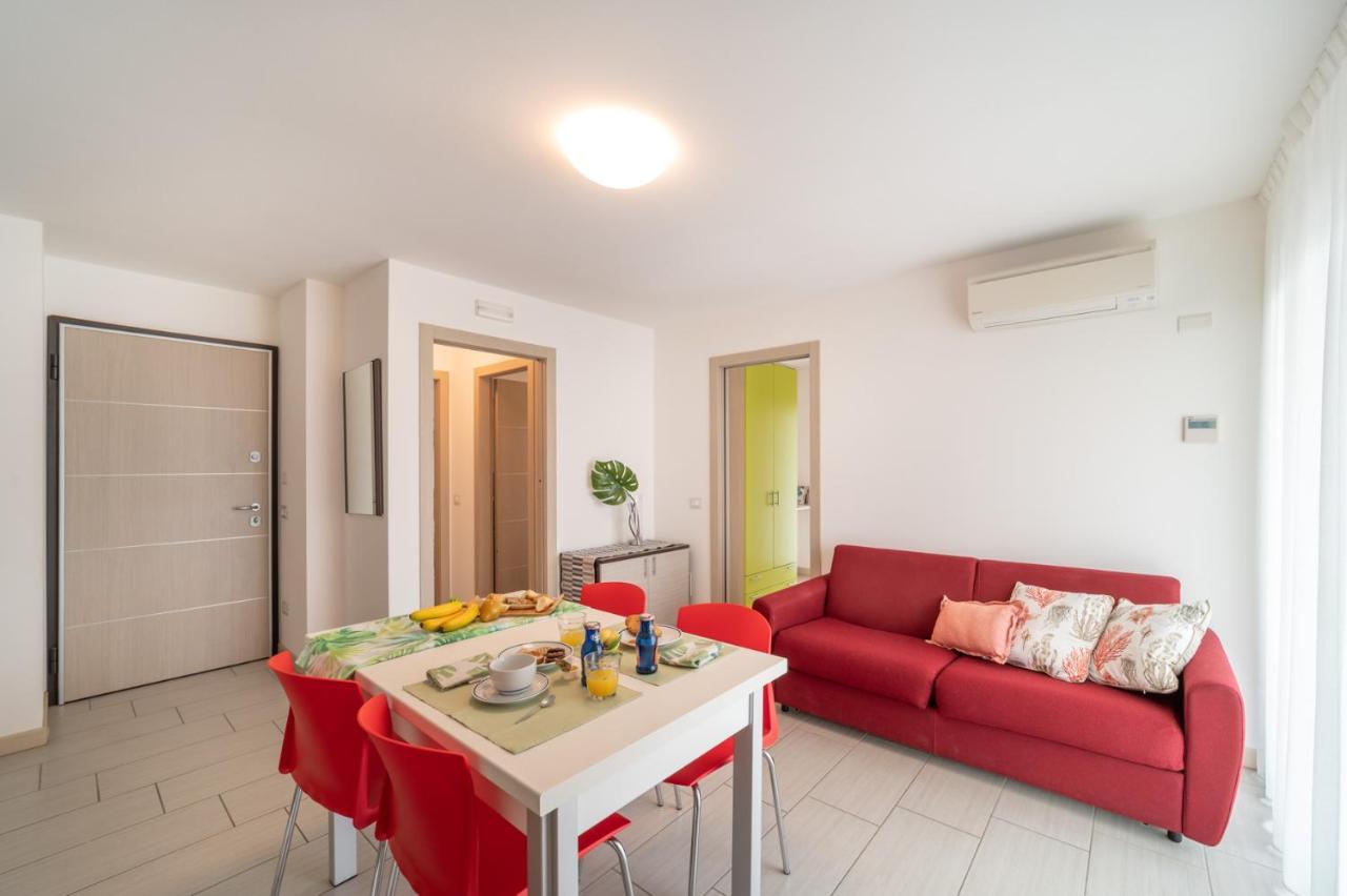 Residenza Monica Apartment Lignano Sabbiadoro Exterior foto
