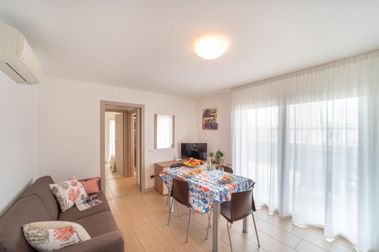 Residenza Monica Apartment Lignano Sabbiadoro Exterior foto