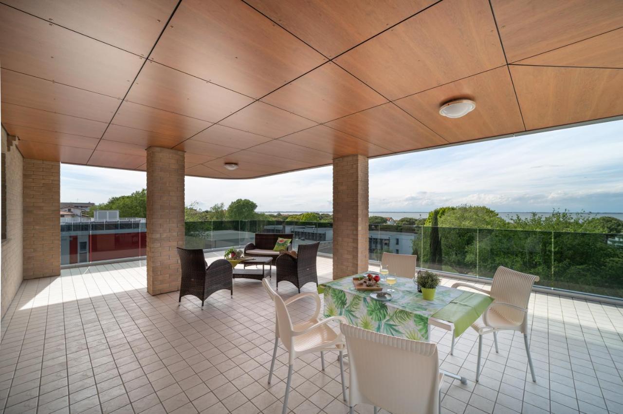 Residenza Monica Apartment Lignano Sabbiadoro Exterior foto
