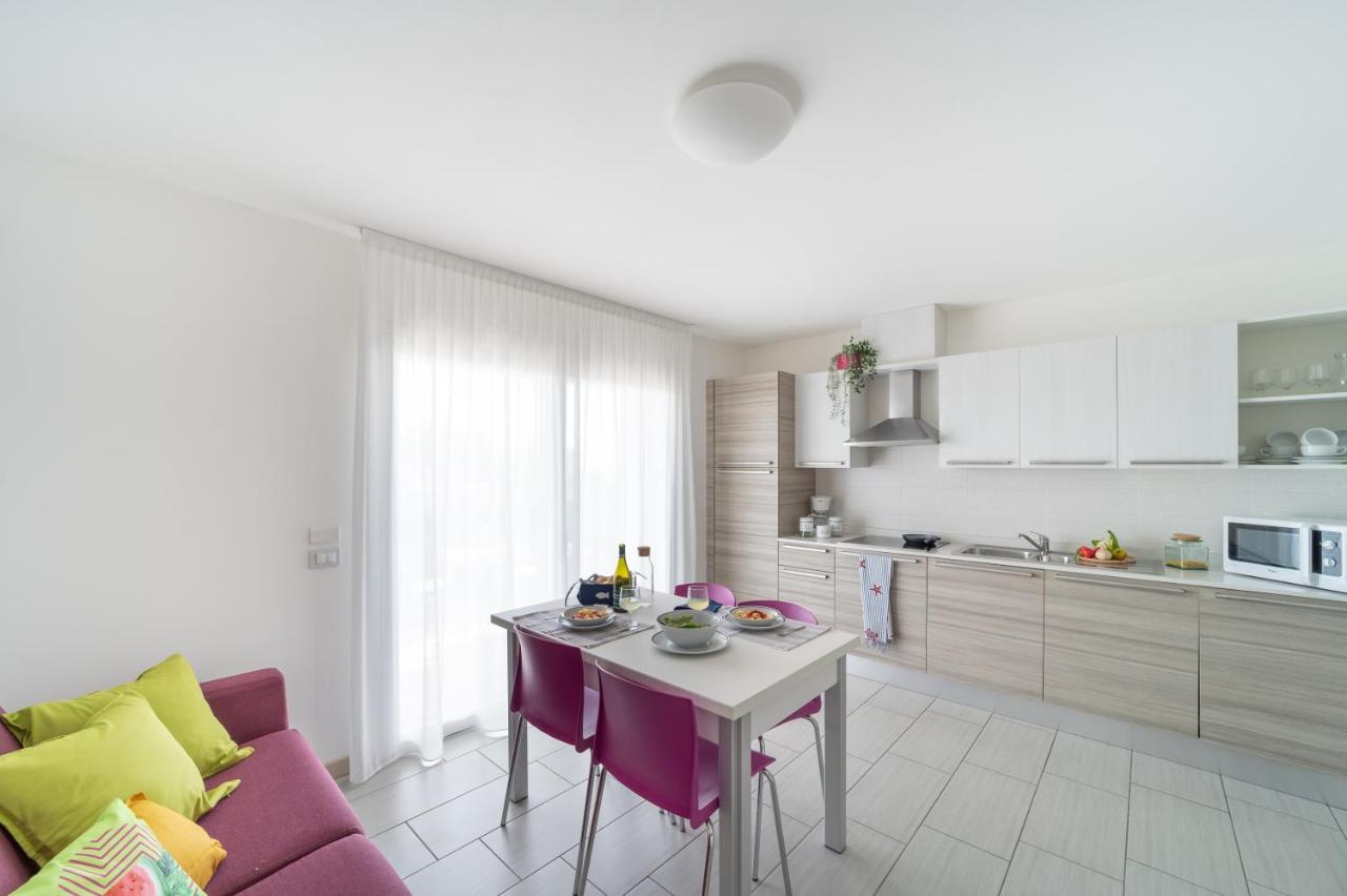 Residenza Monica Apartment Lignano Sabbiadoro Exterior foto