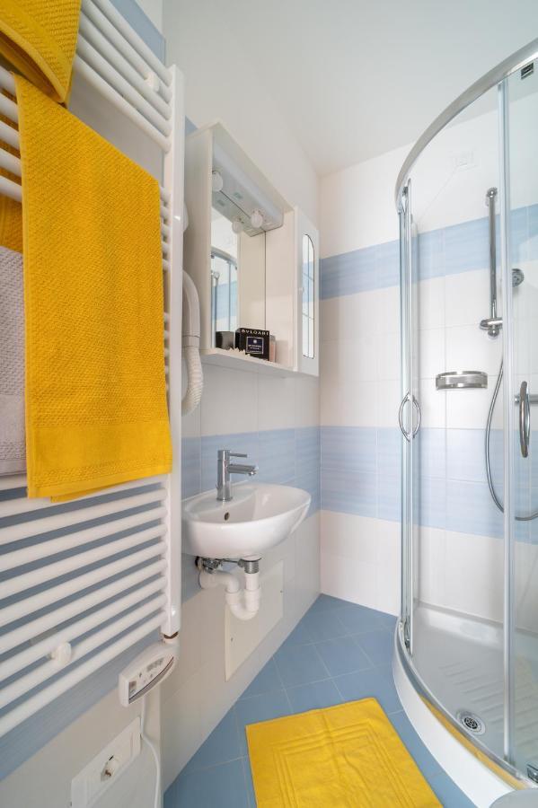 Residenza Monica Apartment Lignano Sabbiadoro Exterior foto