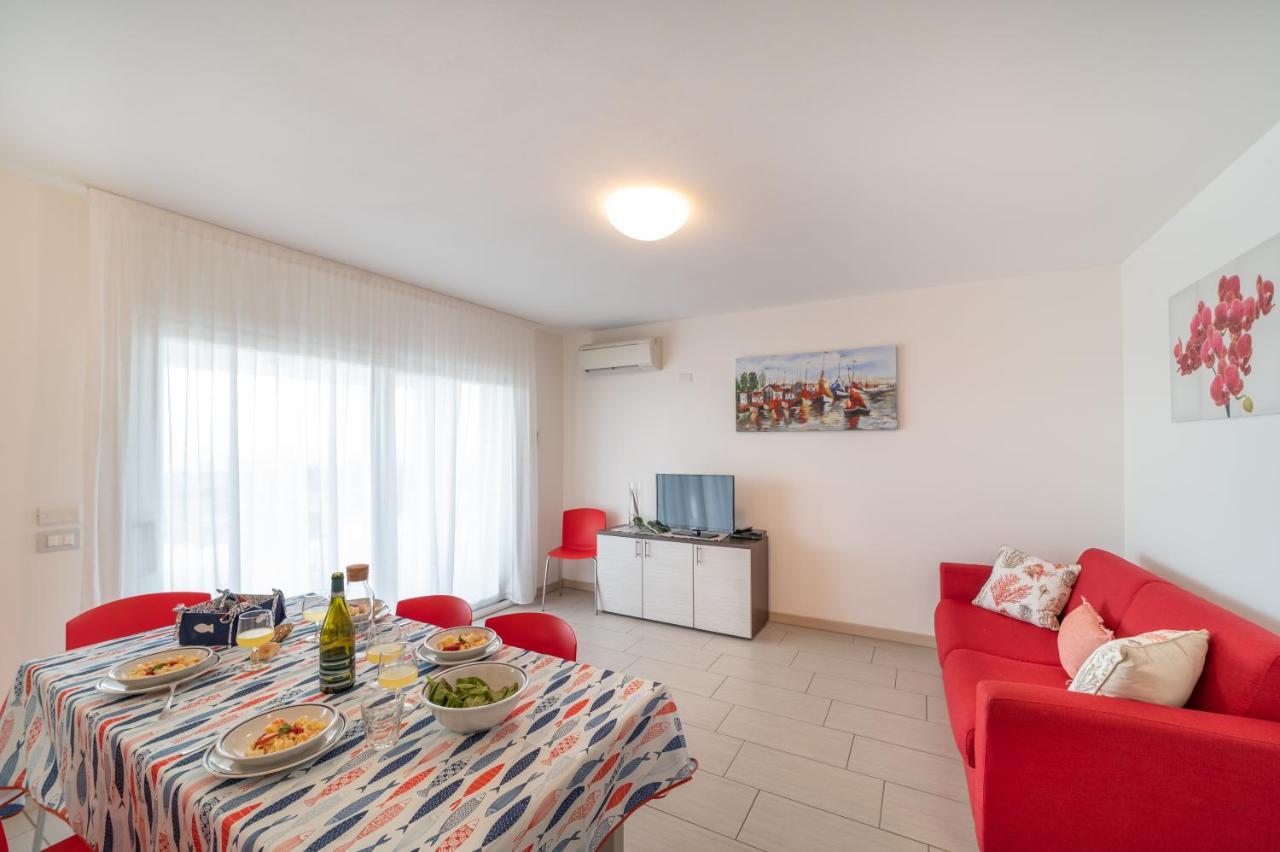 Residenza Monica Apartment Lignano Sabbiadoro Exterior foto