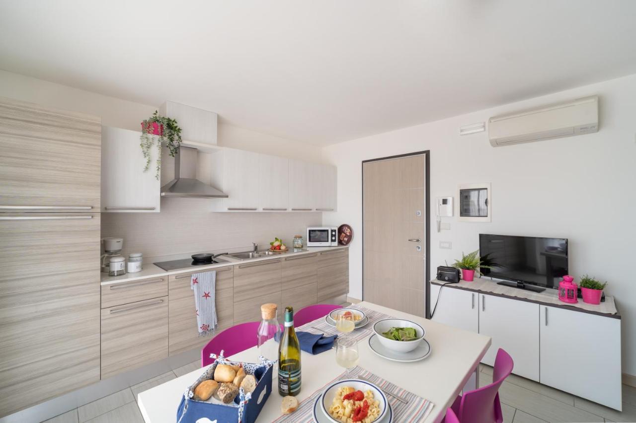 Residenza Monica Apartment Lignano Sabbiadoro Exterior foto