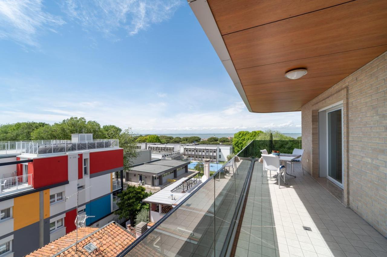 Residenza Monica Apartment Lignano Sabbiadoro Exterior foto